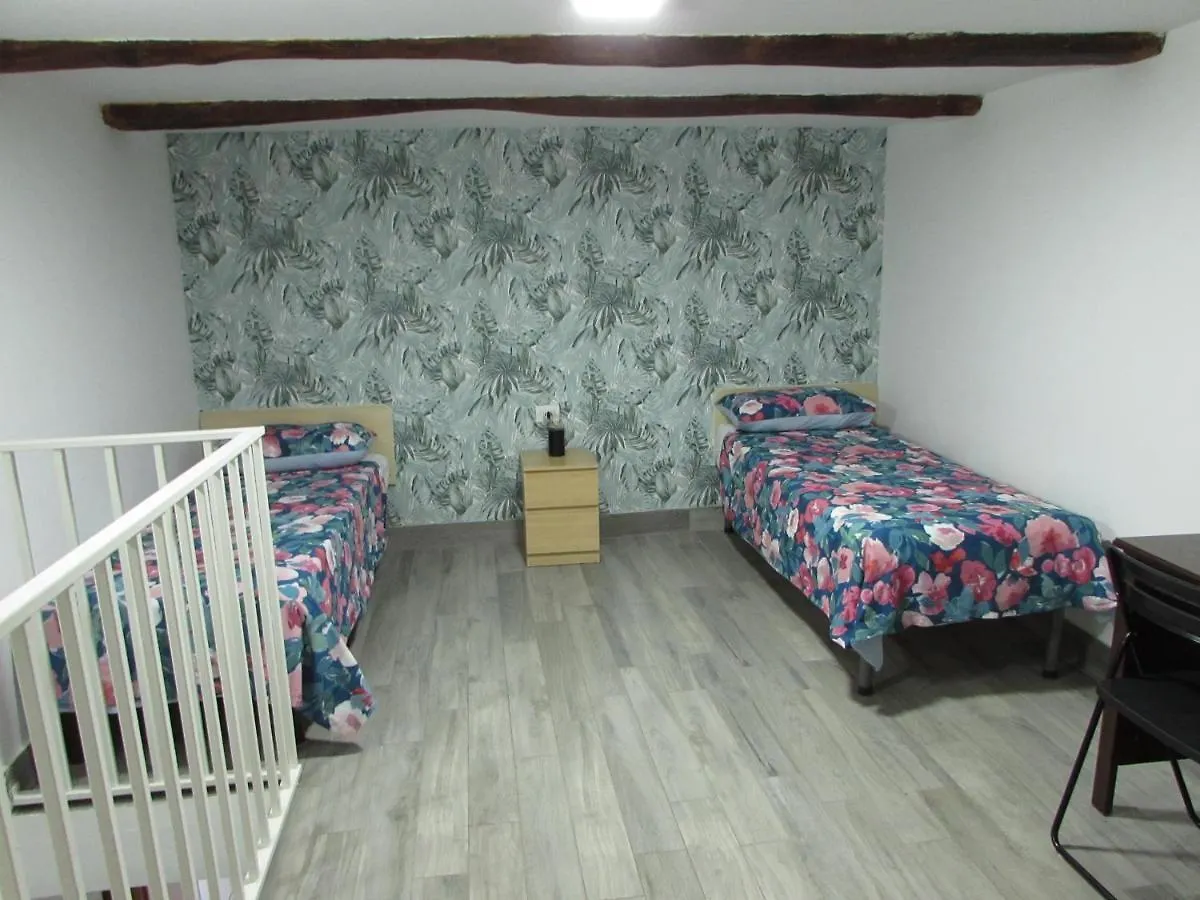 Peppino Home Naples 0*,  Italy