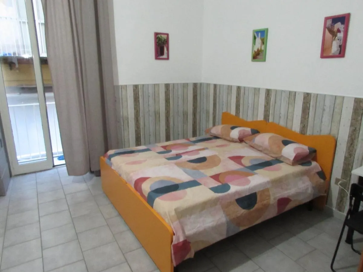 Peppino Home Naples 0*,  Italy
